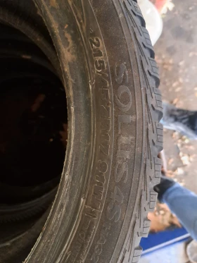 Гуми Зимни 215/45R17, снимка 4 - Гуми и джанти - 53029850
