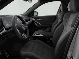 BMW iX1 xDrive30, снимка 6