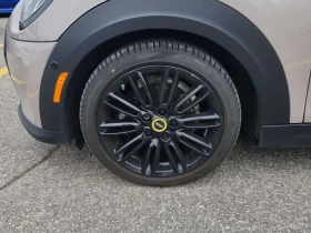 Mini John Cooper Works SE  CARFAX | Auto.bg — изображение 6
