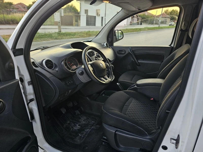 Renault Kangoo 1.5dci  2016g, снимка 7 - Автомобили и джипове - 46281205