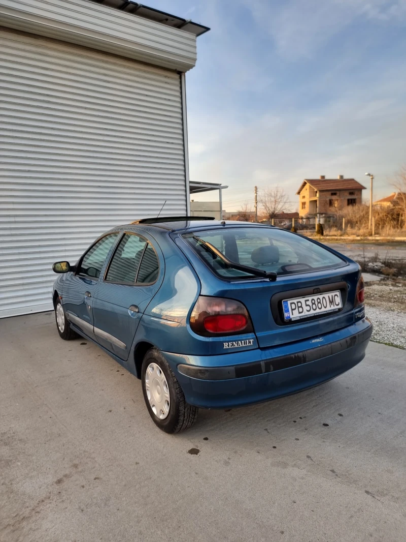 Renault Megane 1.6, снимка 2 - Автомобили и джипове - 48757686