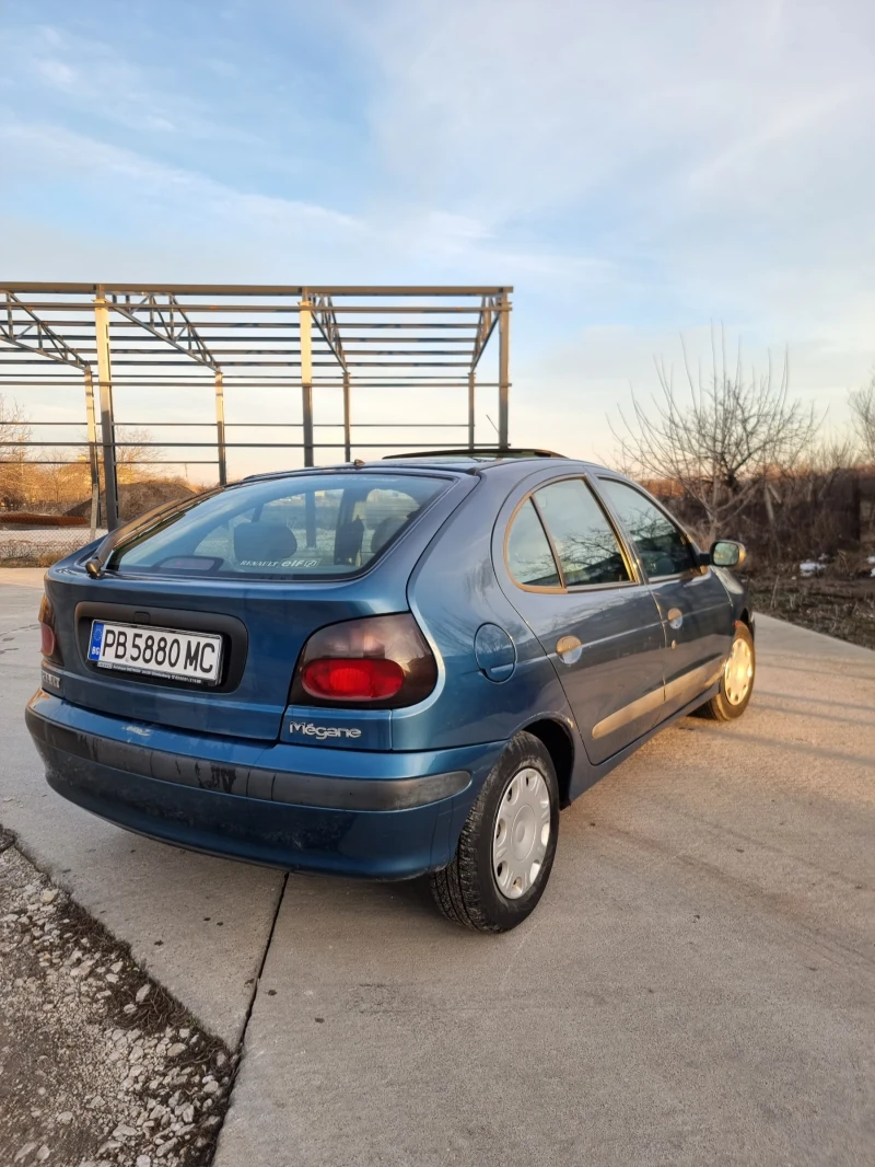 Renault Megane 1.6, снимка 6 - Автомобили и джипове - 48757686