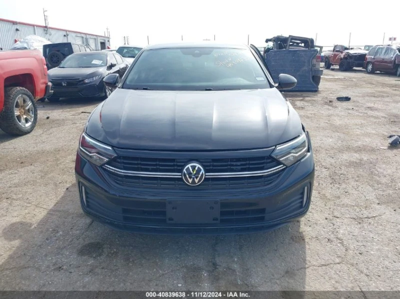 VW Jetta 1.5L I-4 DI, DOHC, VVT, TURBO, 158HP Front Wheel D, снимка 4 - Автомобили и джипове - 48816372