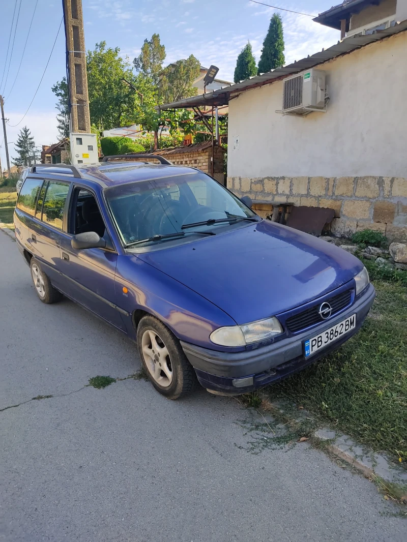 Opel Astra, снимка 2 - Автомобили и джипове - 52225837