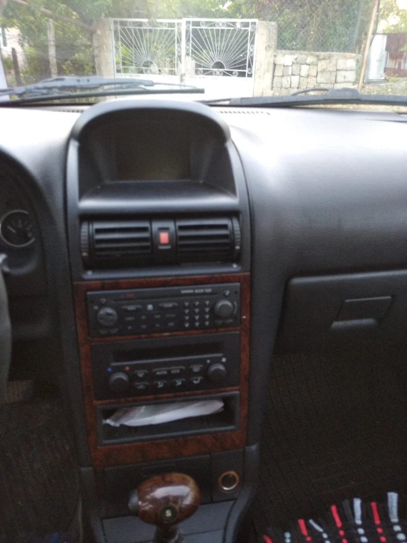 Opel Astra, снимка 4 - Автомобили и джипове - 51369509