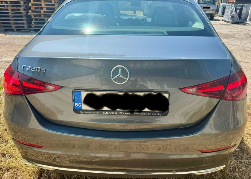 Mercedes-Benz C 220, снимка 5 - Автомобили и джипове - 52107655
