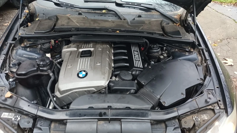 BMW 325 Е 90 , снимка 4 - Автомобили и джипове - 52900982