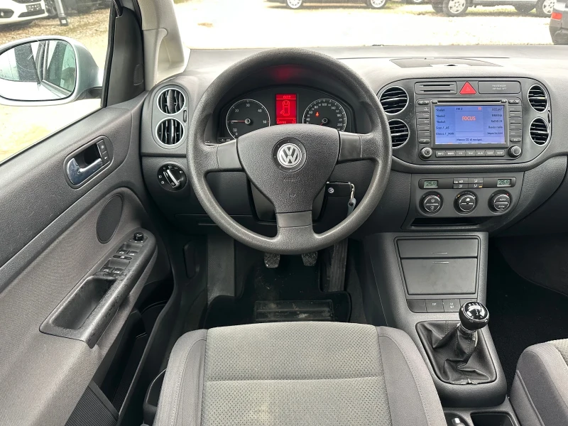 VW Golf Plus 1.9TDI, снимка 14 - Автомобили и джипове - 52973464