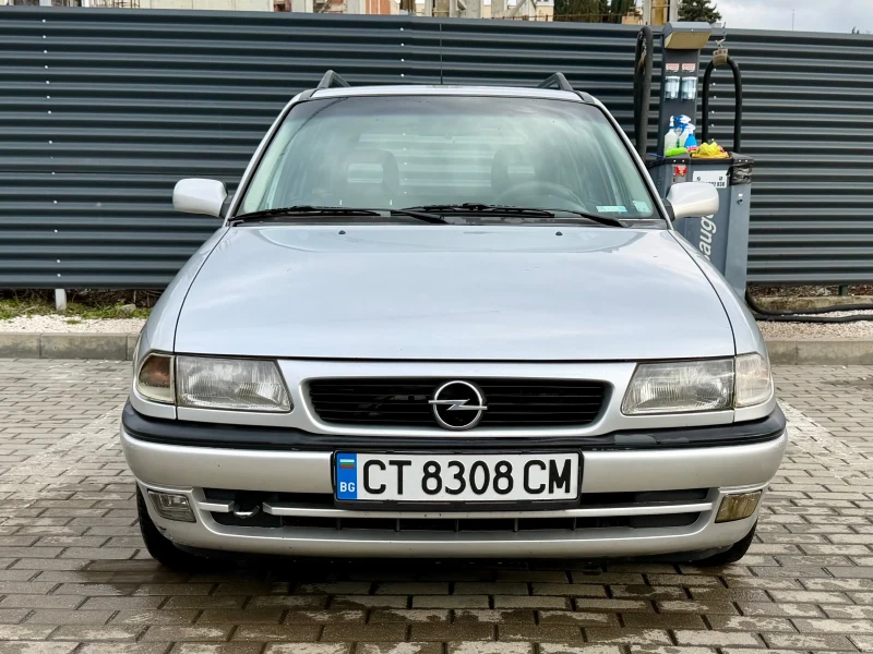 Opel Astra, снимка 3 - Автомобили и джипове - 53106380