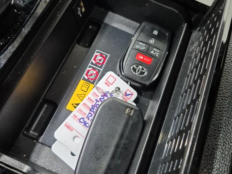 Toyota bZ4X XLE AWD, снимка 14 - Автомобили и джипове - 53183239