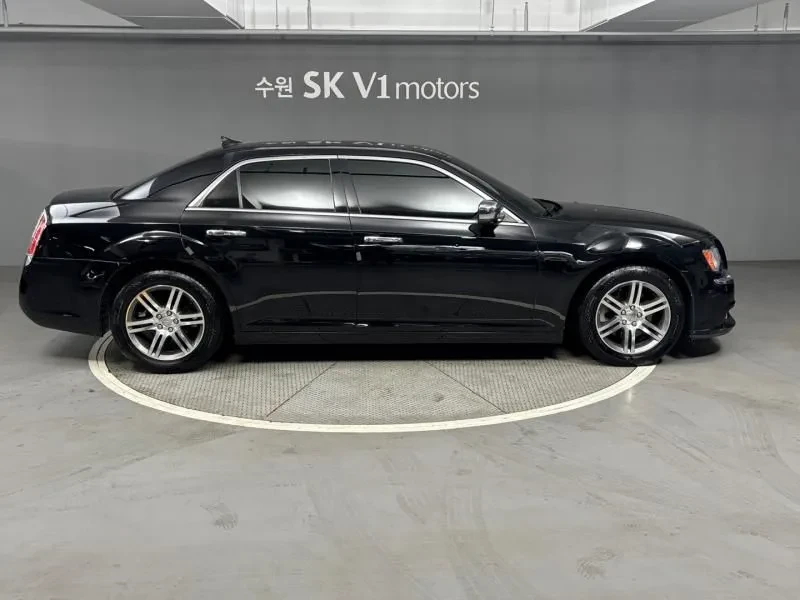 Chrysler 300c 3.6 - САМО 30% АВАНС, снимка 3 - Автомобили и джипове - 55991309