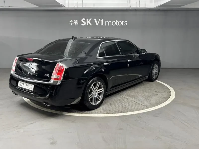 Chrysler 300c 3.6 - САМО 30% АВАНС, снимка 4 - Автомобили и джипове - 55991309