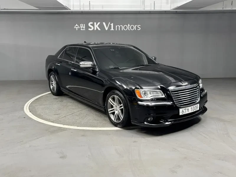Chrysler 300c 3.6 - САМО 30% АВАНС, снимка 2 - Автомобили и джипове - 55991309