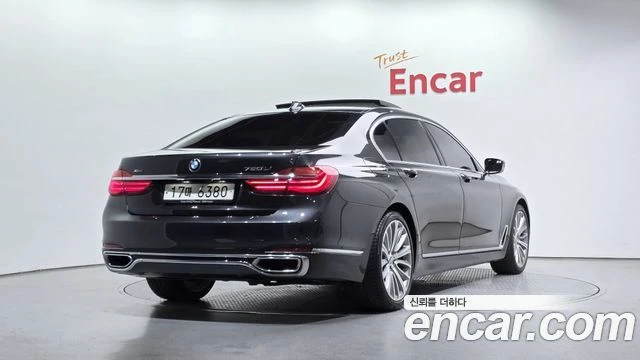 BMW 750, снимка 2 - Автомобили и джипове - 56077779