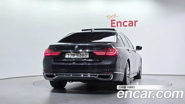BMW 750, снимка 4 - Автомобили и джипове - 56077779