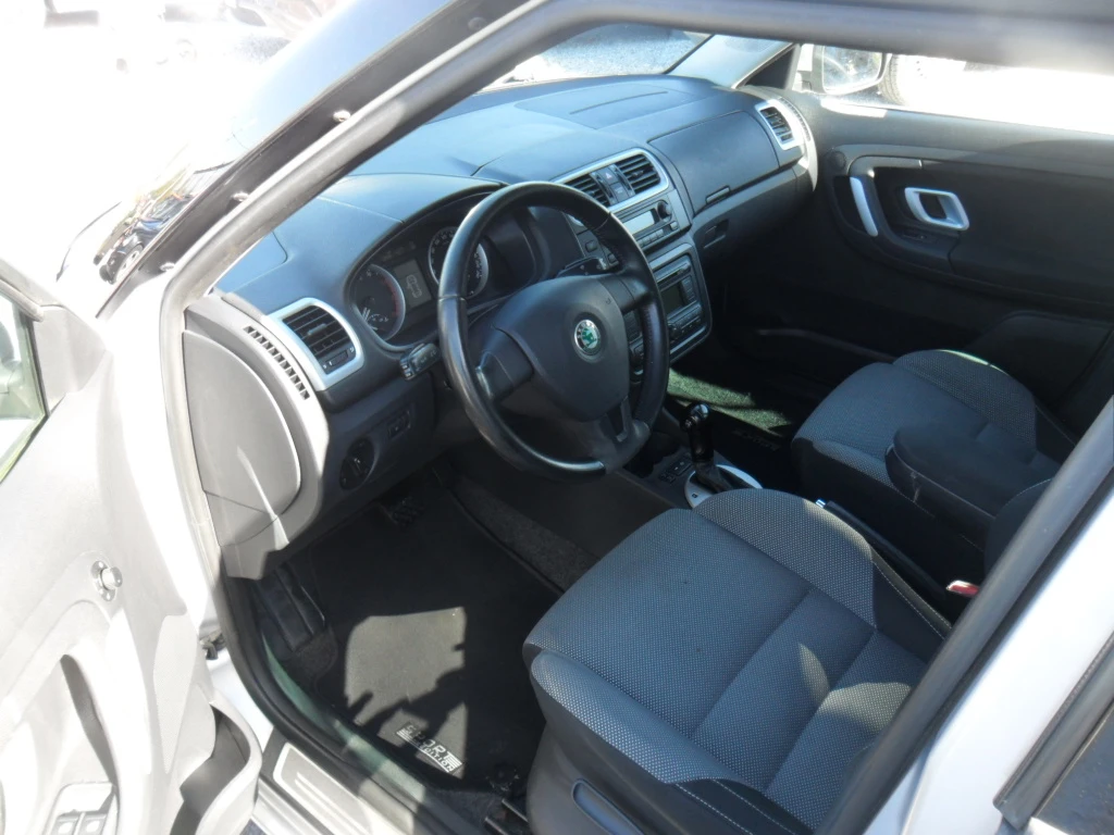 Skoda Fabia 1.6i Sport AVTOMAT - изображение 7