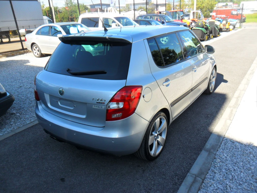 Skoda Fabia 1.6i Sport AVTOMAT - изображение 6