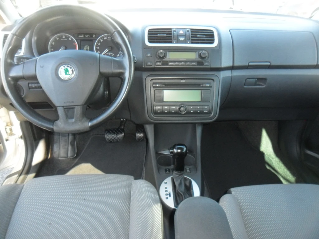 Skoda Fabia 1.6i Sport AVTOMAT - изображение 8