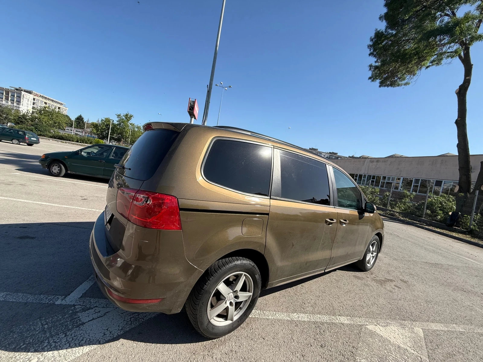 Seat Alhambra 2.0TDi* Ръчка* Уникат - изображение 2