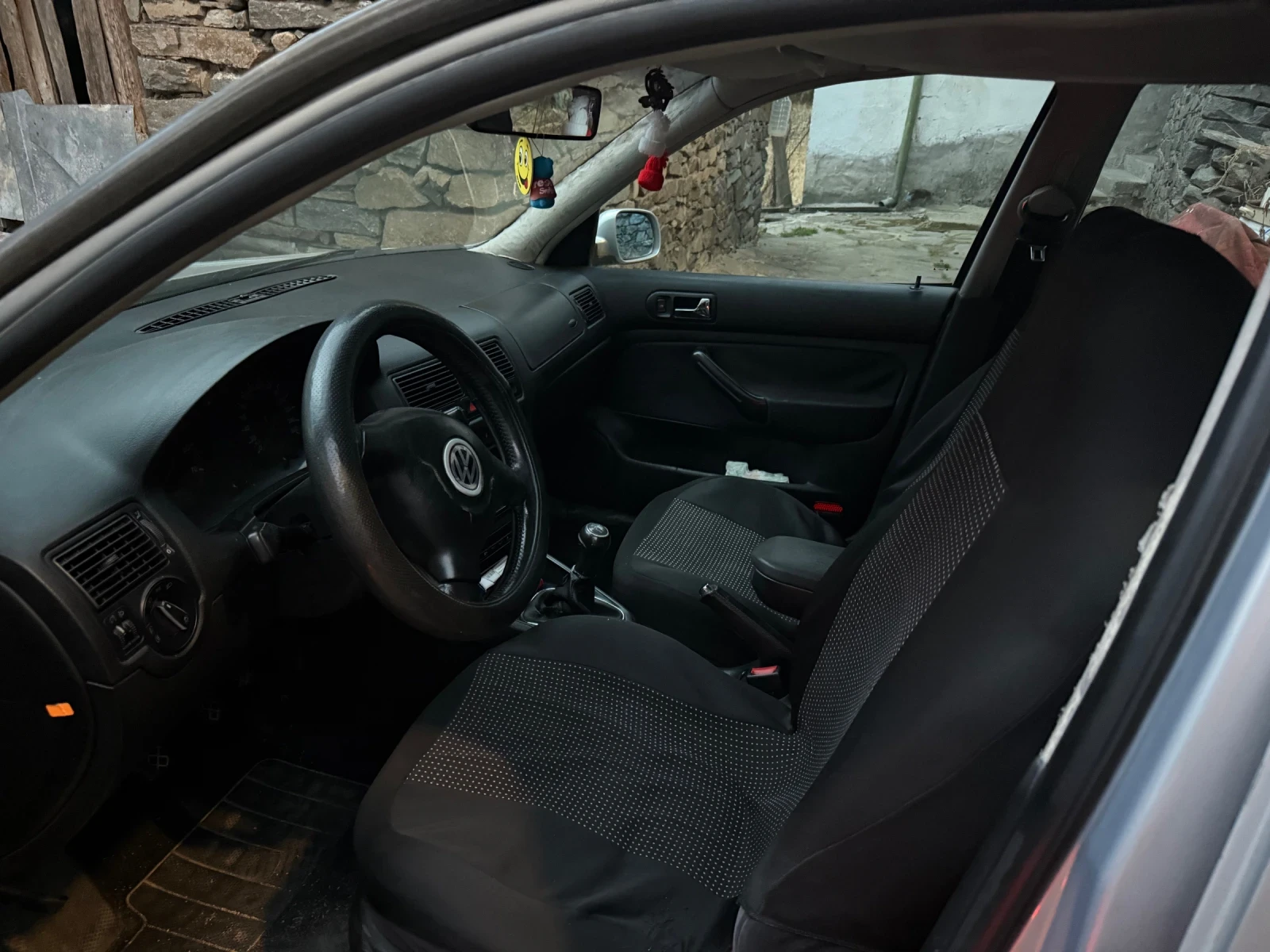 VW Golf 1.6 - изображение 6