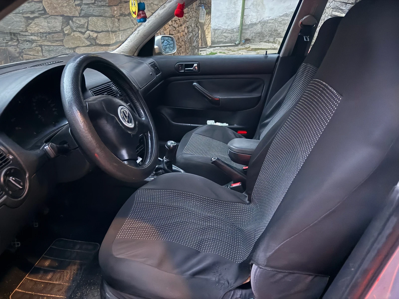 VW Golf 1.6 - изображение 8