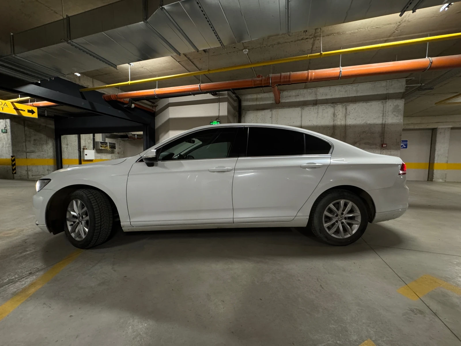 VW Passat VW - 2.0 TDI - 150 к.с. - B8 - изображение 6