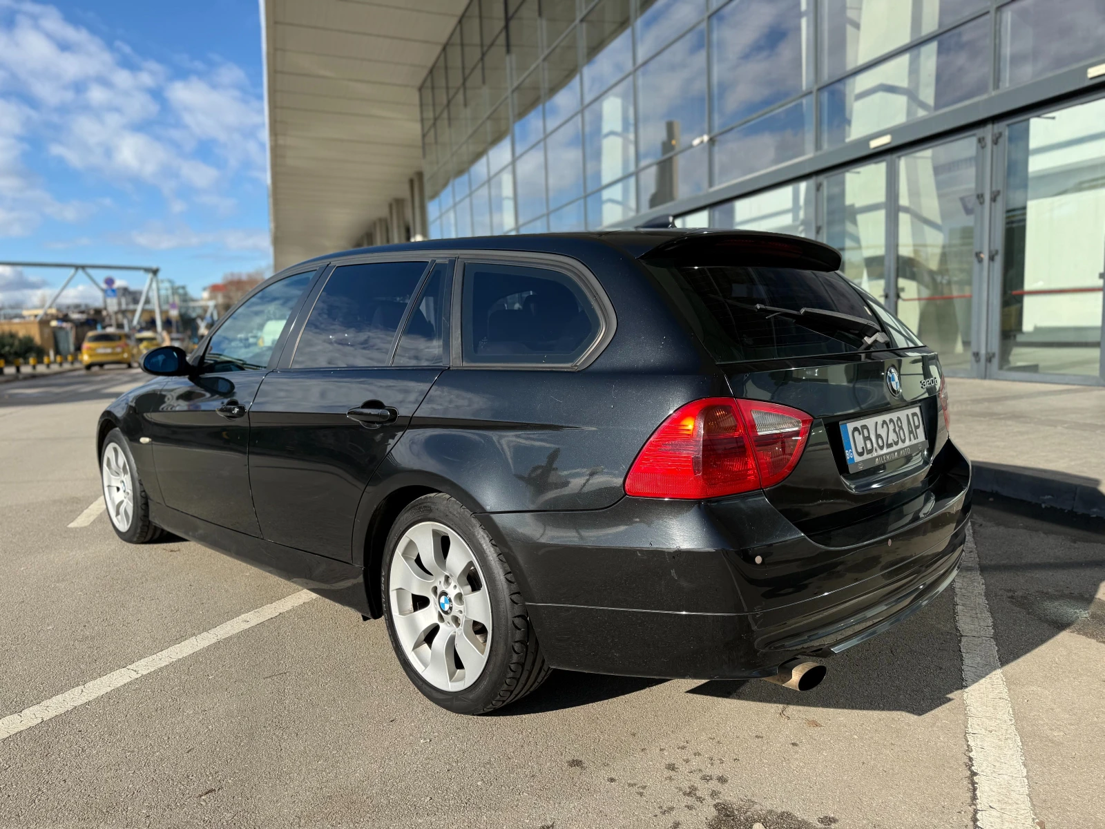 BMW 320 2.0D 163.k.c./Навигация - изображение 3