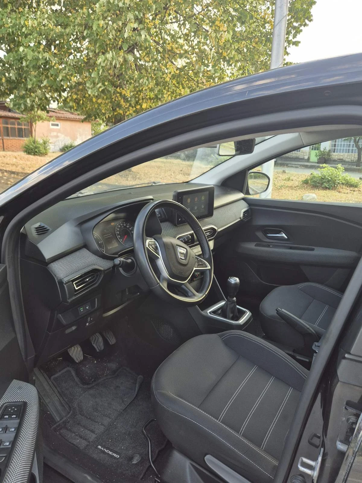 Dacia Sandero 1.0 бензин/газ, снимка 4 - Автомобили и джипове - 54085798