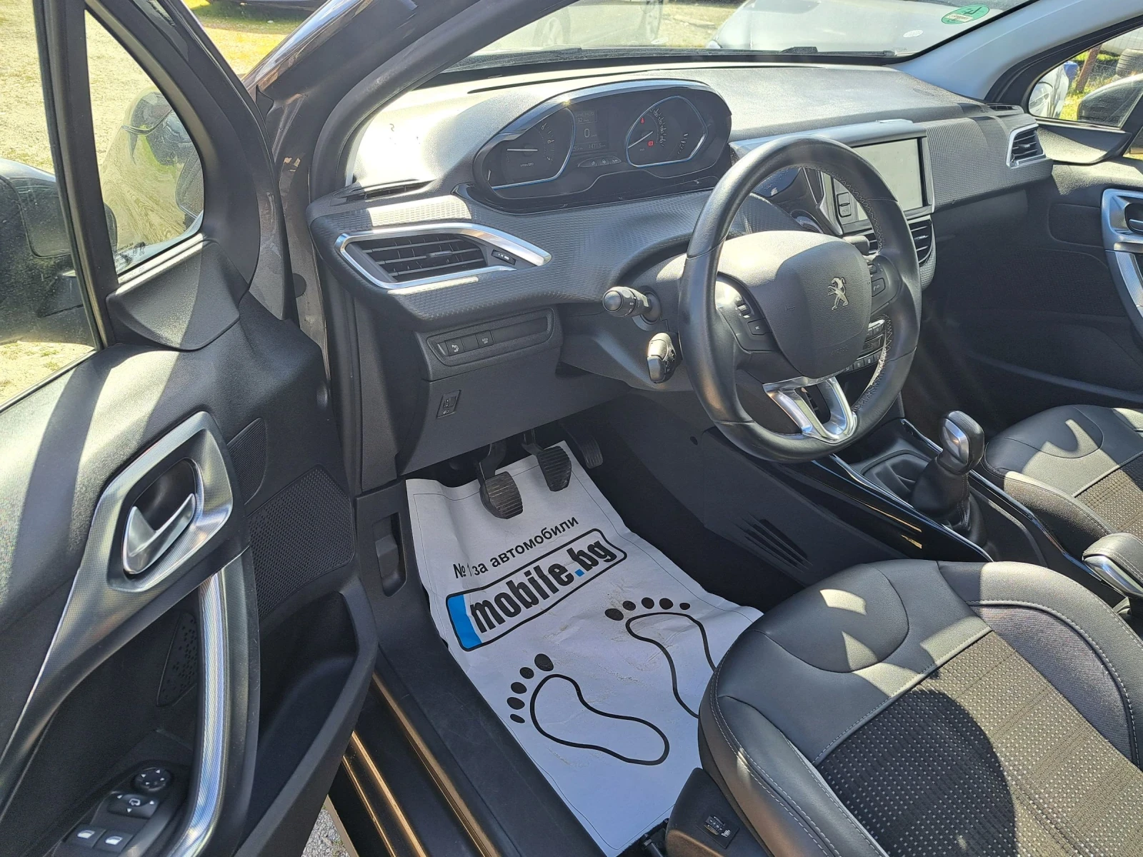 Peugeot 2008 Бензин 110 к. , снимка 9 - Автомобили и джипове - 54181759