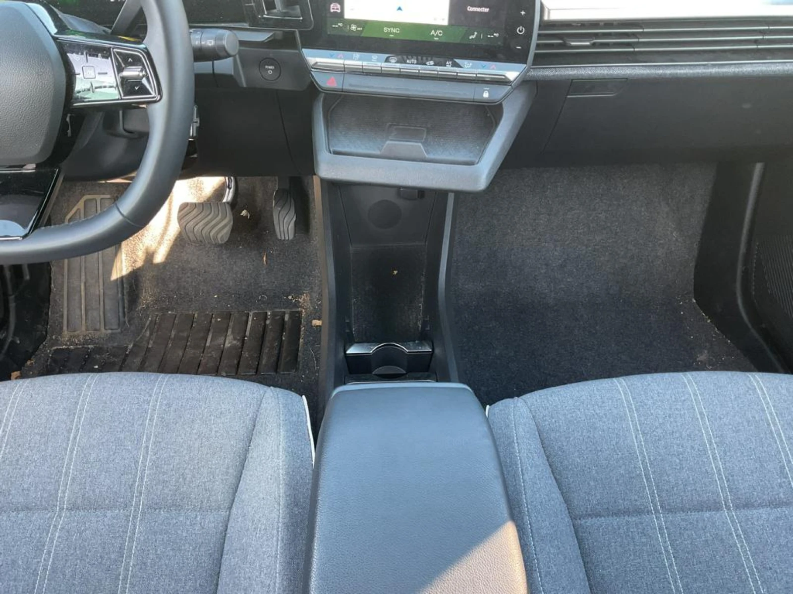 Renault Scenic E-Tech Evolution, снимка 7 - Автомобили и джипове - 54252355