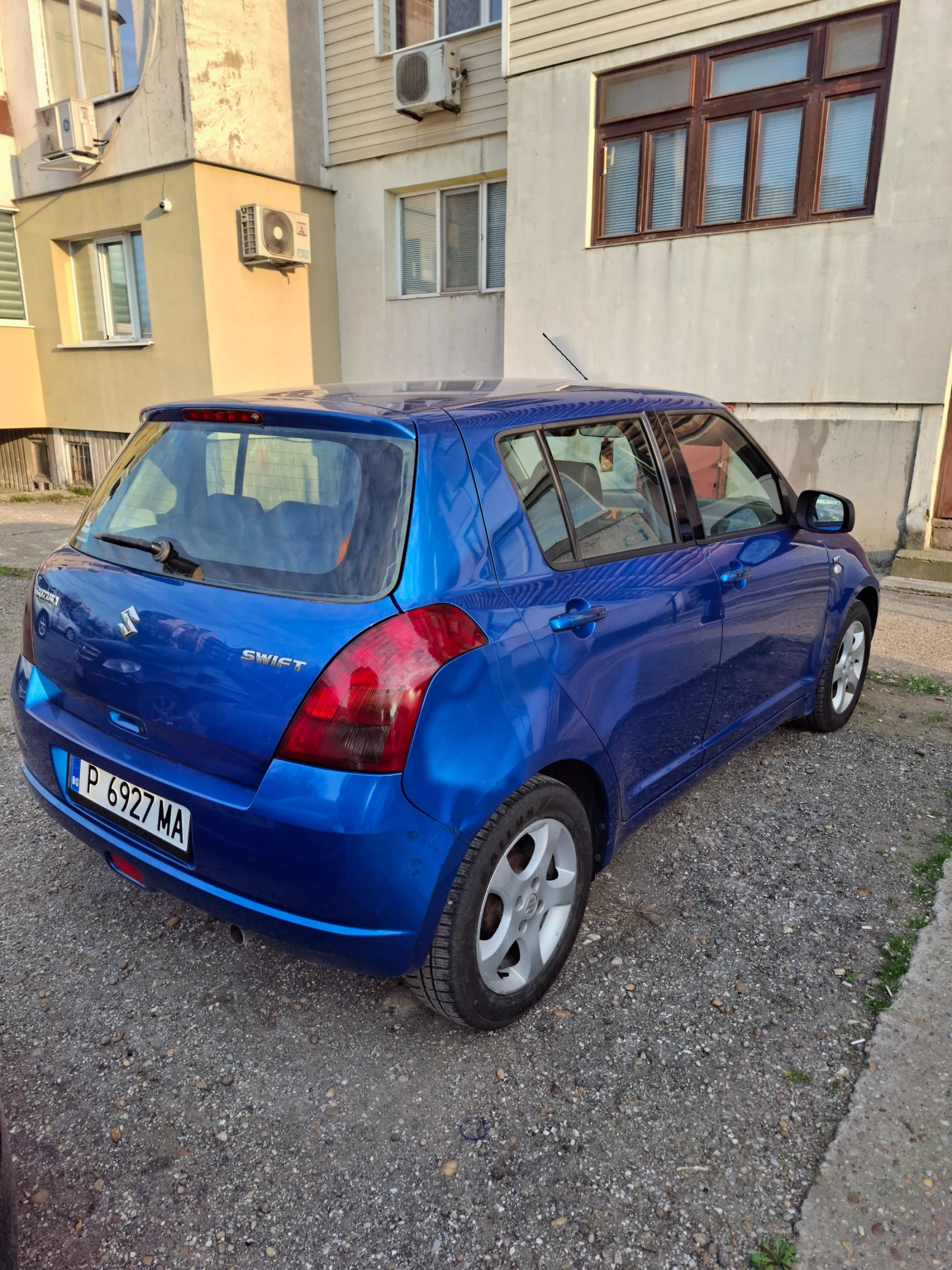Suzuki Swift 1.5i, снимка 4 - Автомобили и джипове - 54281038