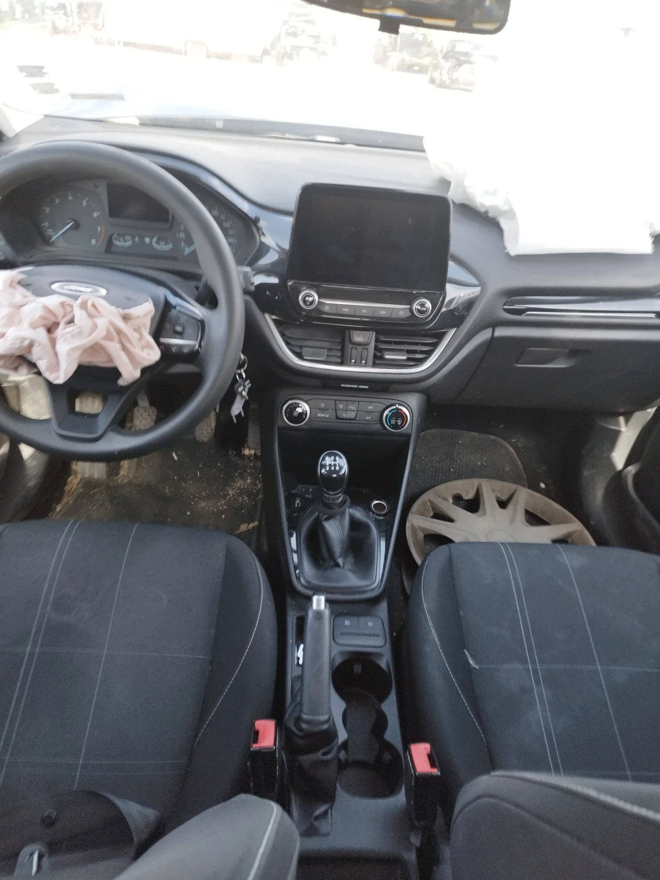 Ford Fiesta 1.1Ti-VCT  XYJE, снимка 6 - Автомобили и джипове - 54630293