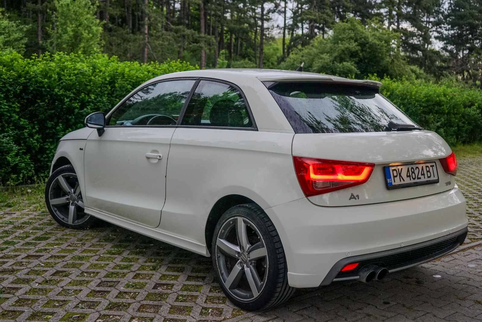 Audi A1 1.4 TFSI S-line S tronic, снимка 4 - Автомобили и джипове - 54723616