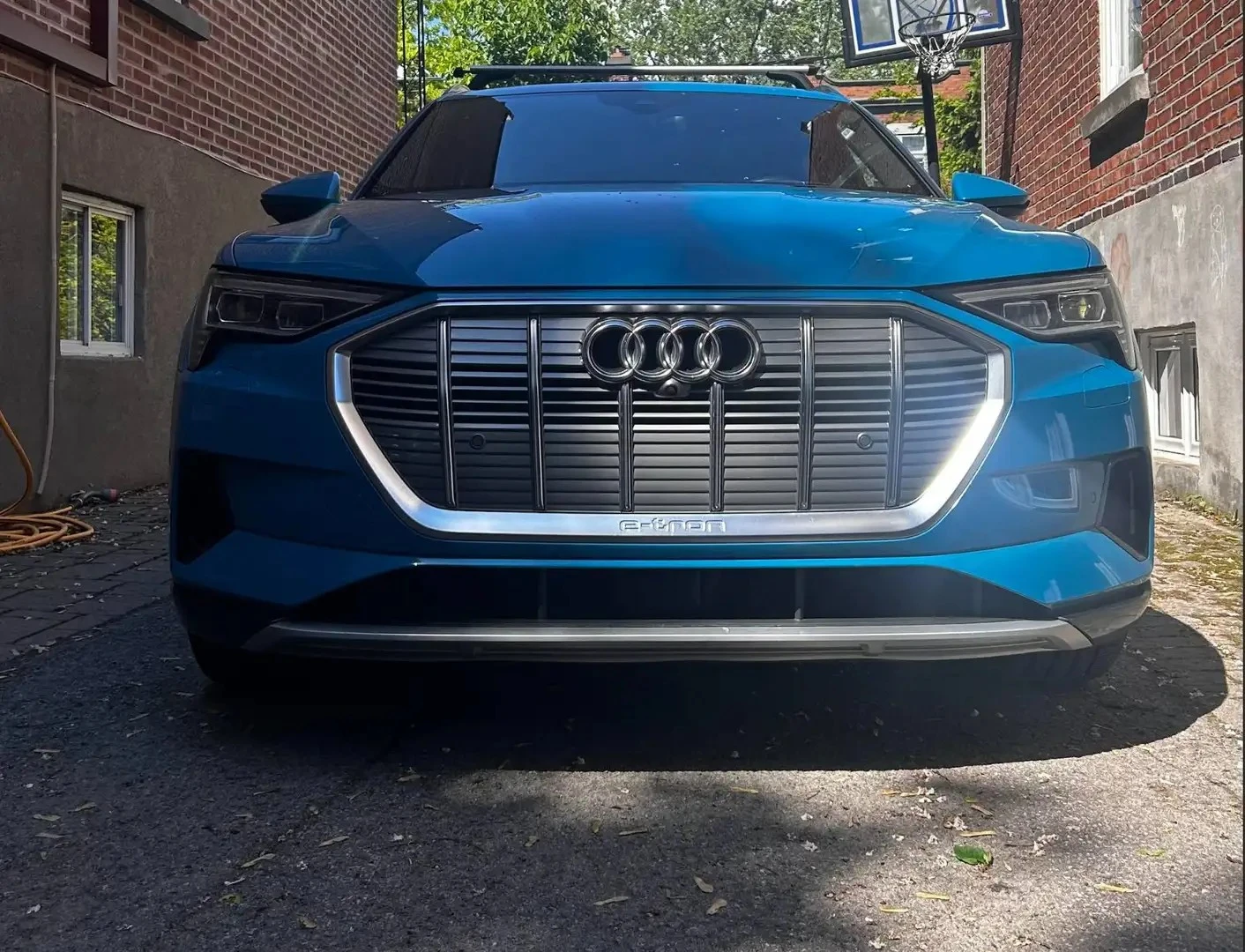 Audi E-Tron Technik CARFAX АВТО КРЕДИТ ЦЕНА ДО БЪЛГАРИЯ , снимка 6 - Автомобили и джипове - 54739118
