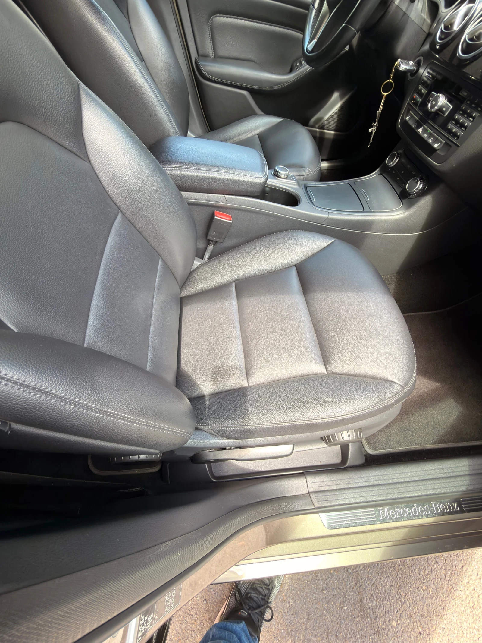 Mercedes-Benz B 180 1, 8 cdi, снимка 11 - Автомобили и джипове - 54773538