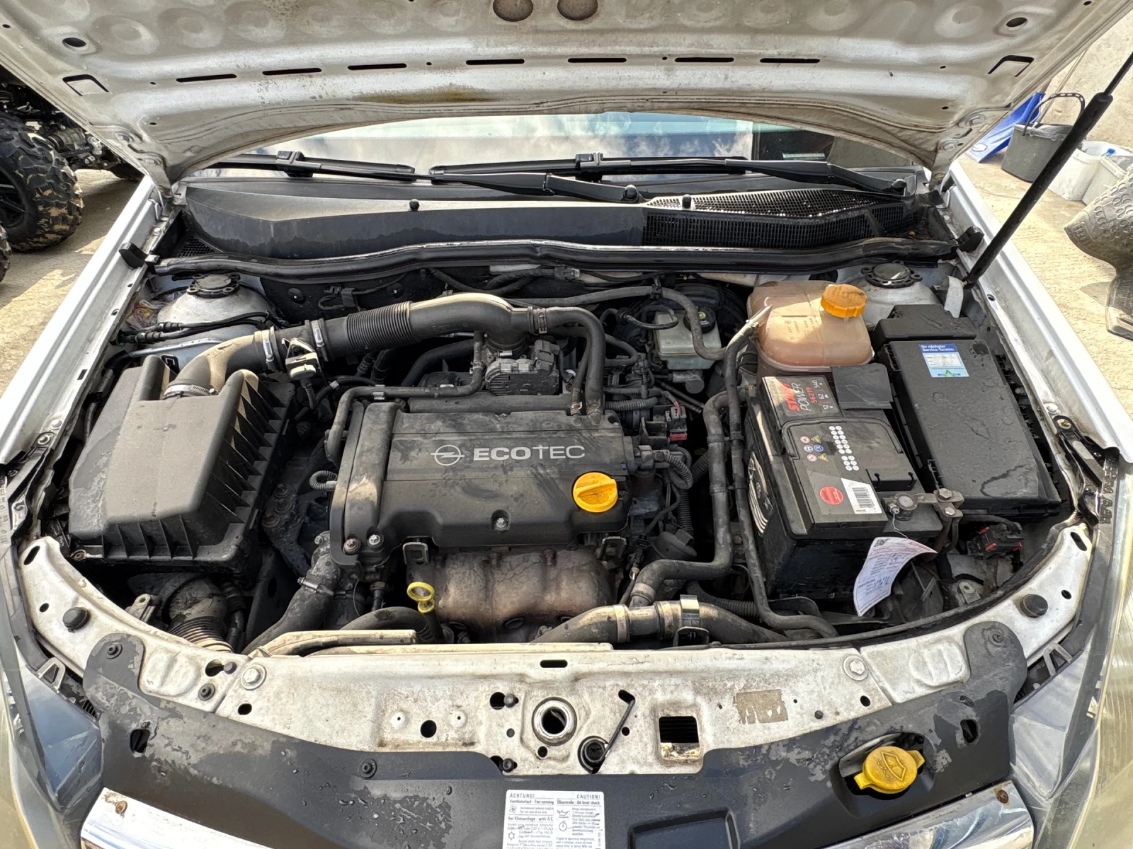Opel Astra 1.4 бензин, 2007 година, снимка 11 - Автомобили и джипове - 54961956