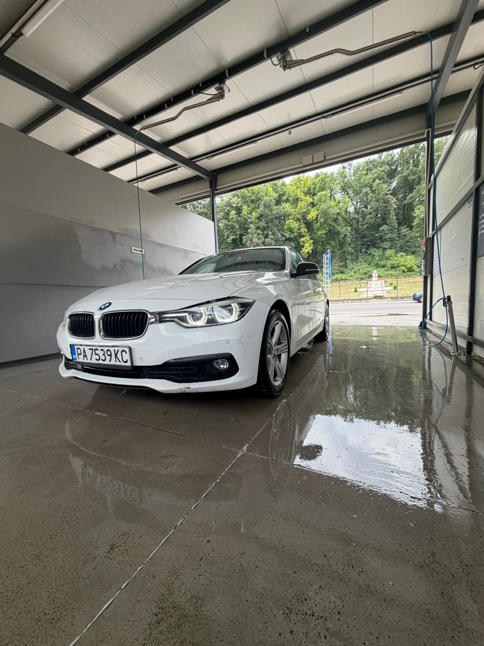 BMW 318 2.0d Xdrive (нова верига!!!), снимка 2 - Автомобили и джипове - 55315774