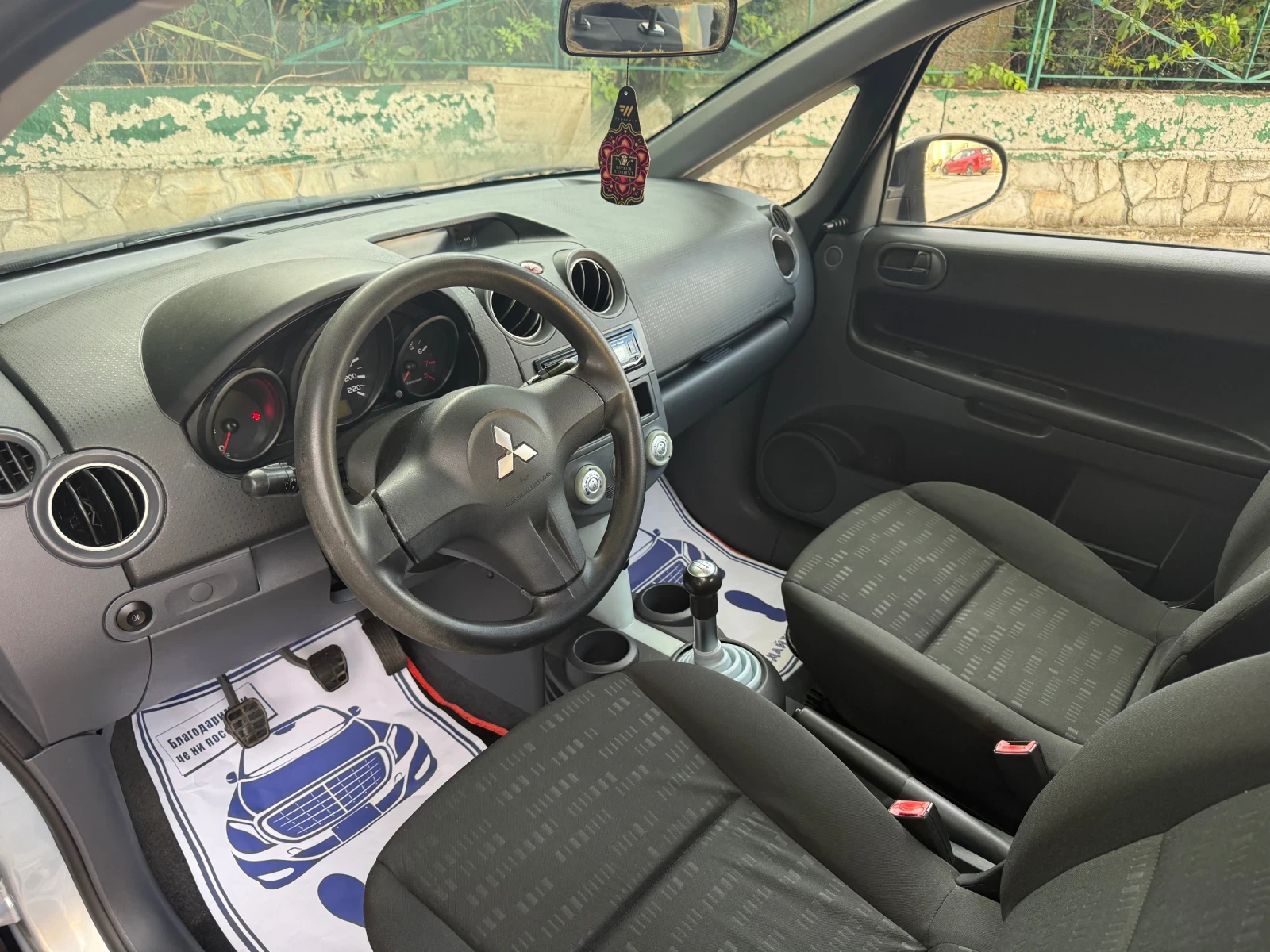 Mitsubishi Colt 1.1 , снимка 8 - Автомобили и джипове - 55441248