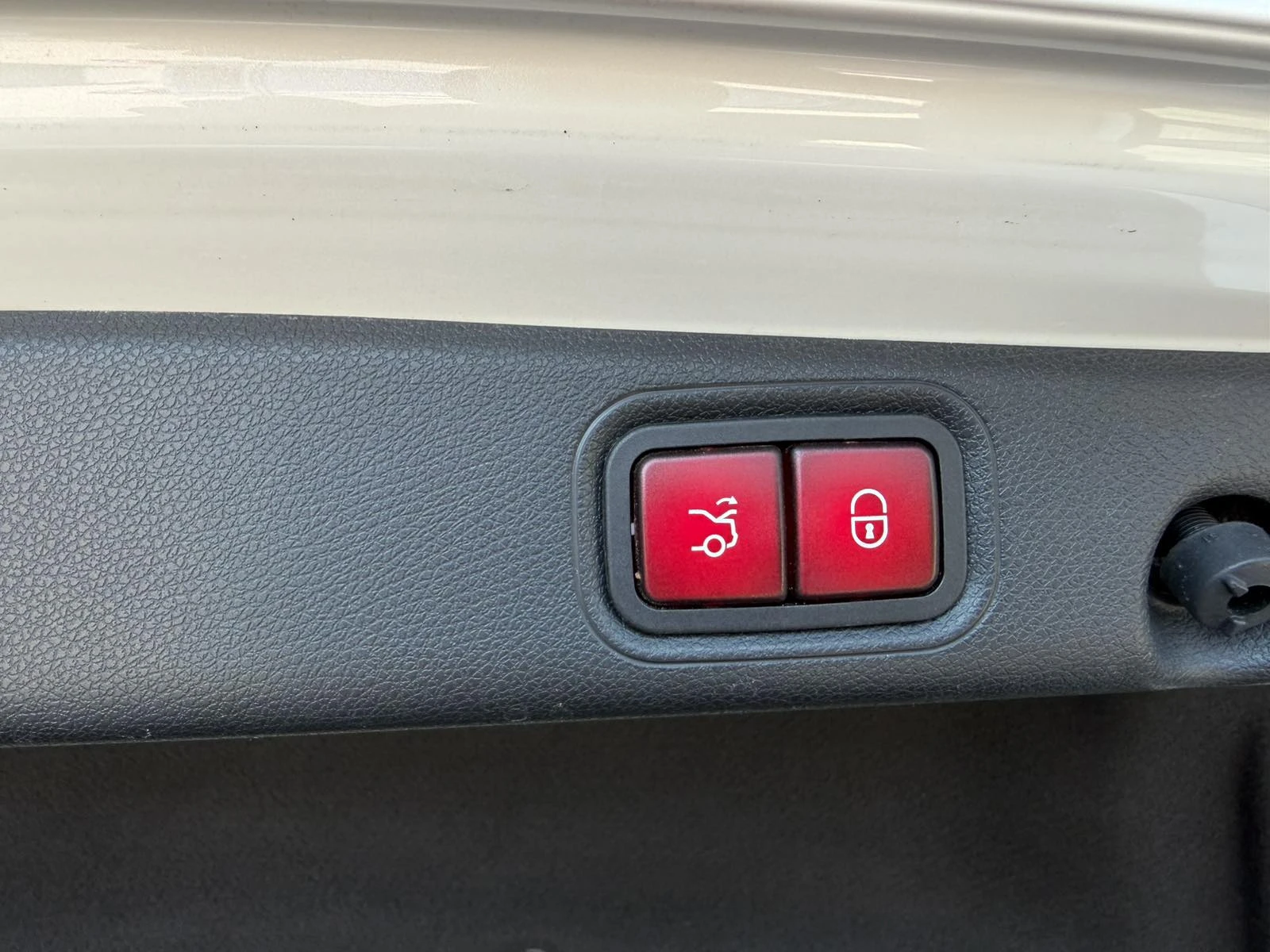 Mercedes-Benz E 220 AMG* 9G, снимка 13 - Автомобили и джипове - 55719334