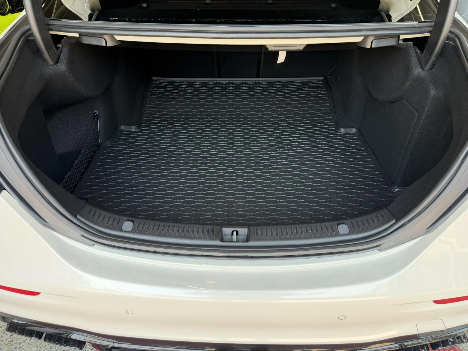 Mercedes-Benz E 220 AMG* 9G, снимка 16 - Автомобили и джипове - 55719334