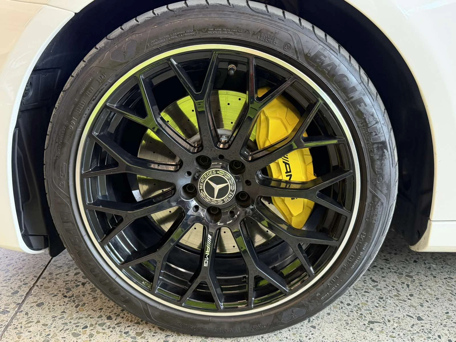 Mercedes-Benz E 220 AMG* 9G, снимка 14 - Автомобили и джипове - 55719334
