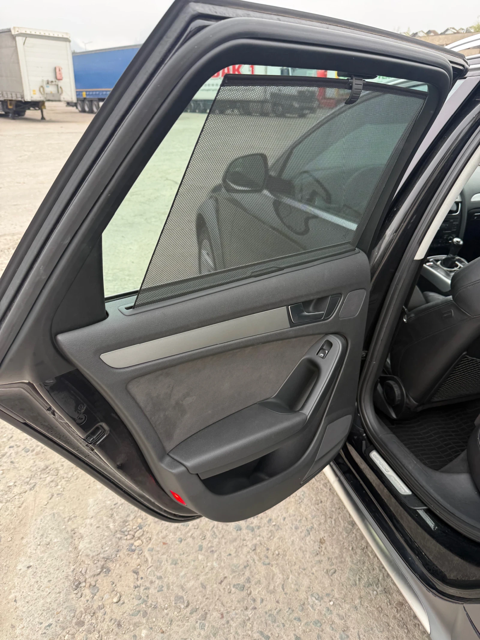 Audi A4 Allroad 2.0TDI 16V QUATTRO, снимка 12 - Автомобили и джипове - 55841316