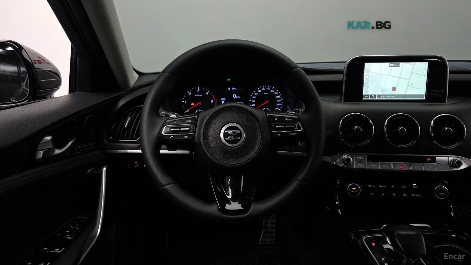 Kia Stinger AWD* PLATINUM* КАМЕРА* HEADUP* ПЕРА* ОБДУХВАНЕ* , снимка 13 - Автомобили и джипове - 55929341