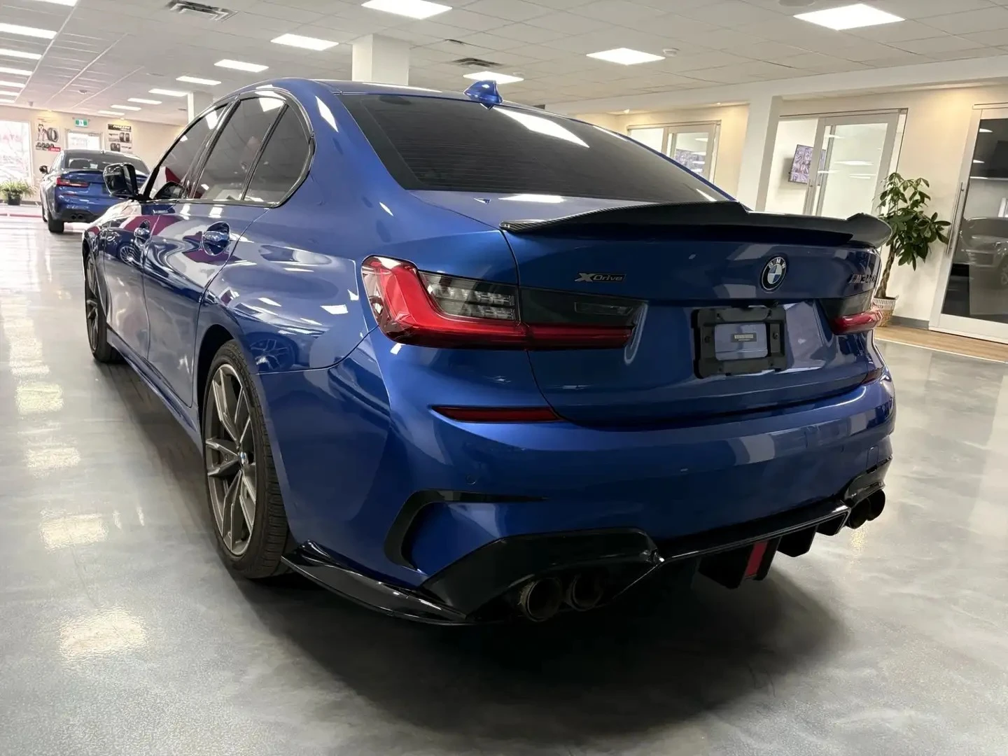 BMW 340 М* LASER* HUD* HARMAN* CARBON* ADAPTIVE* DIS* КРАЙ, снимка 4 - Автомобили и джипове - 56117662