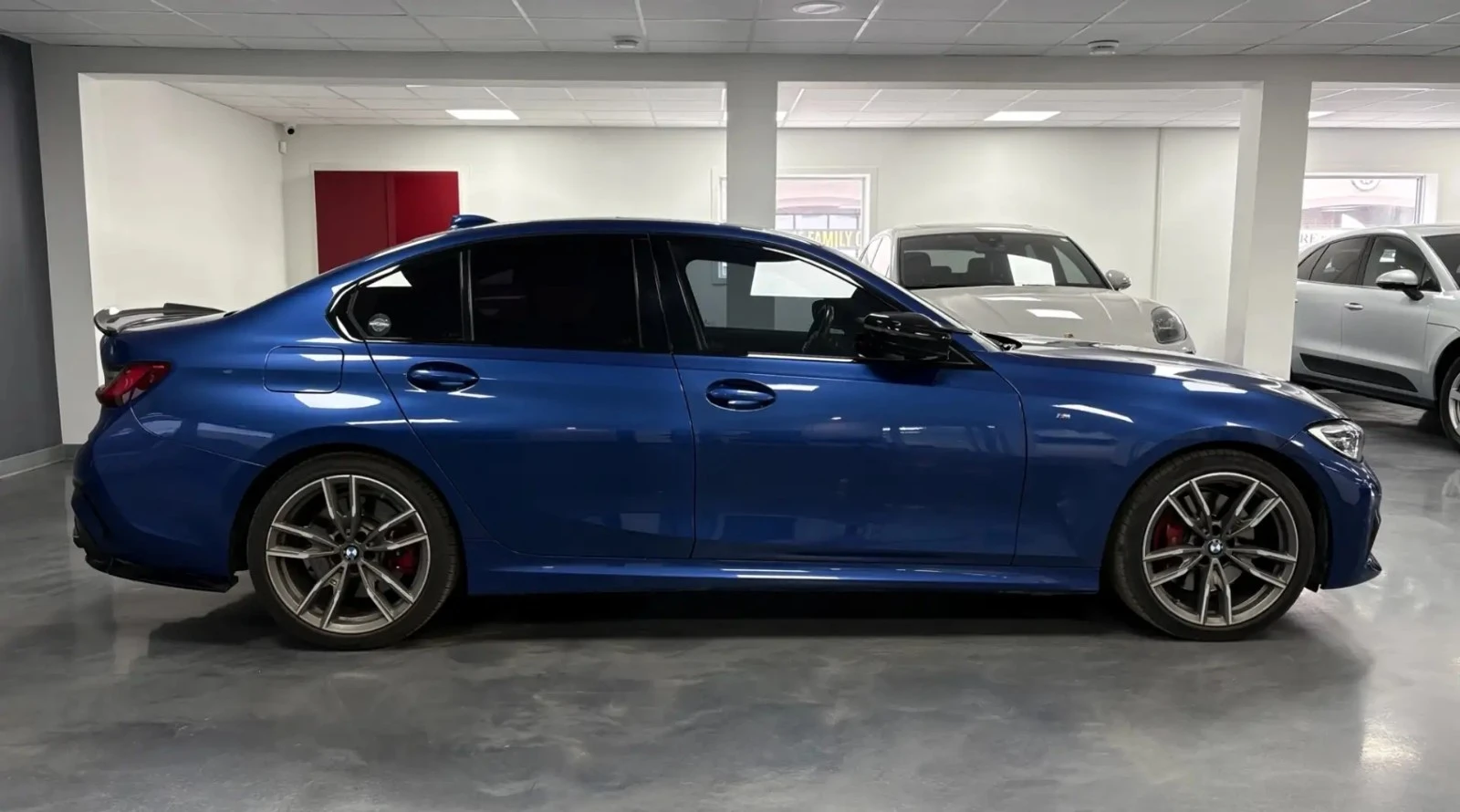 BMW 340 М* LASER* HUD* HARMAN* CARBON* ADAPTIVE* DIS* КРАЙ, снимка 7 - Автомобили и джипове - 56117662
