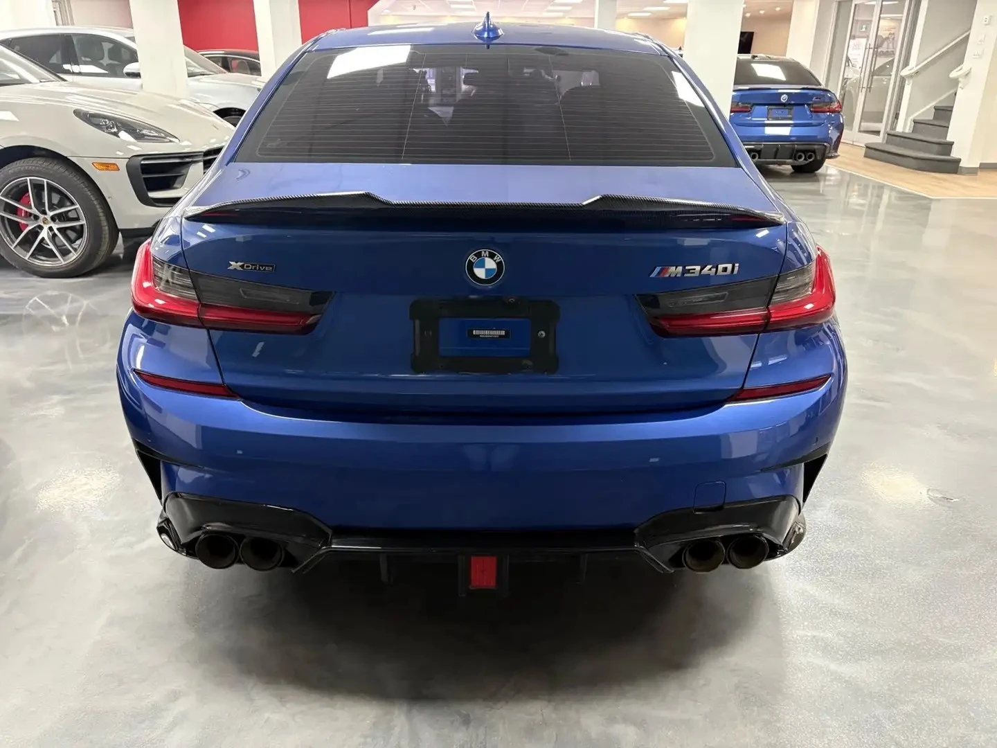 BMW 340 М* LASER* HUD* HARMAN* CARBON* ADAPTIVE* DIS* КРАЙ, снимка 5 - Автомобили и джипове - 56117662