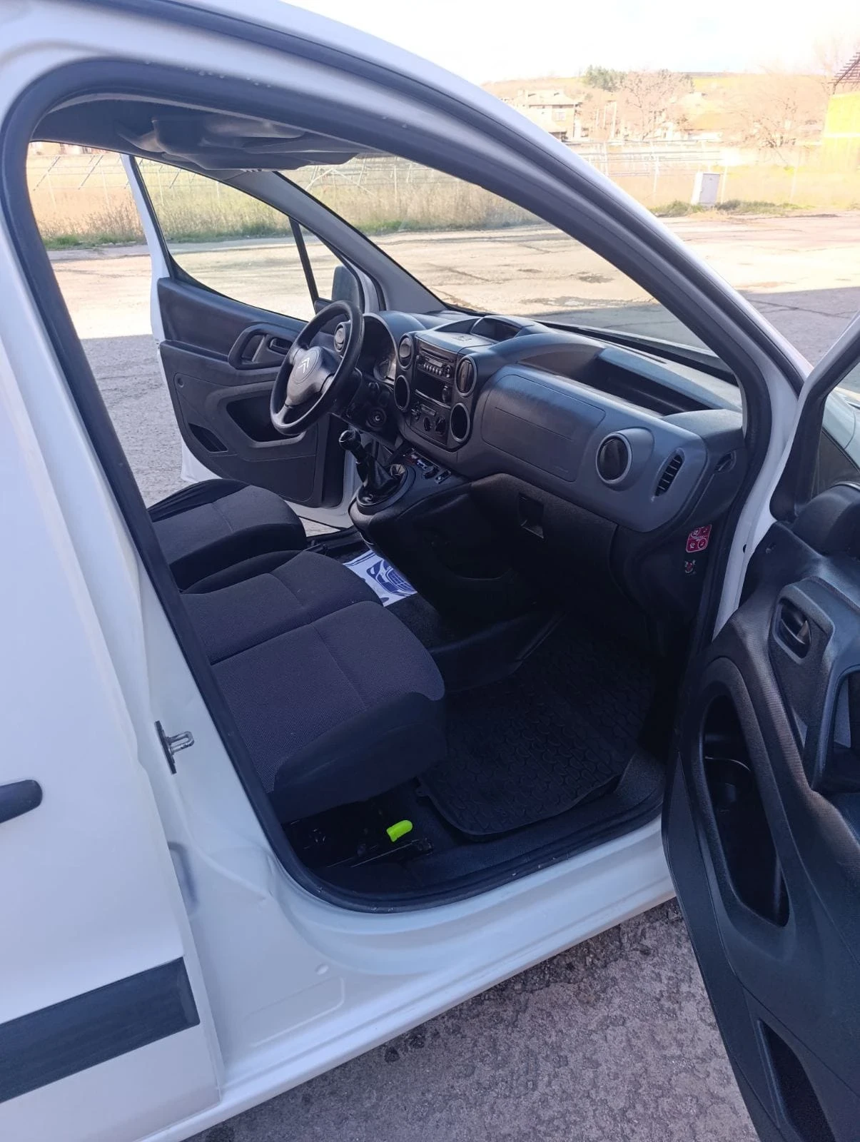 Citroen Berlingo 1.6 Пикап, снимка 7 - Автомобили и джипове - 56144662