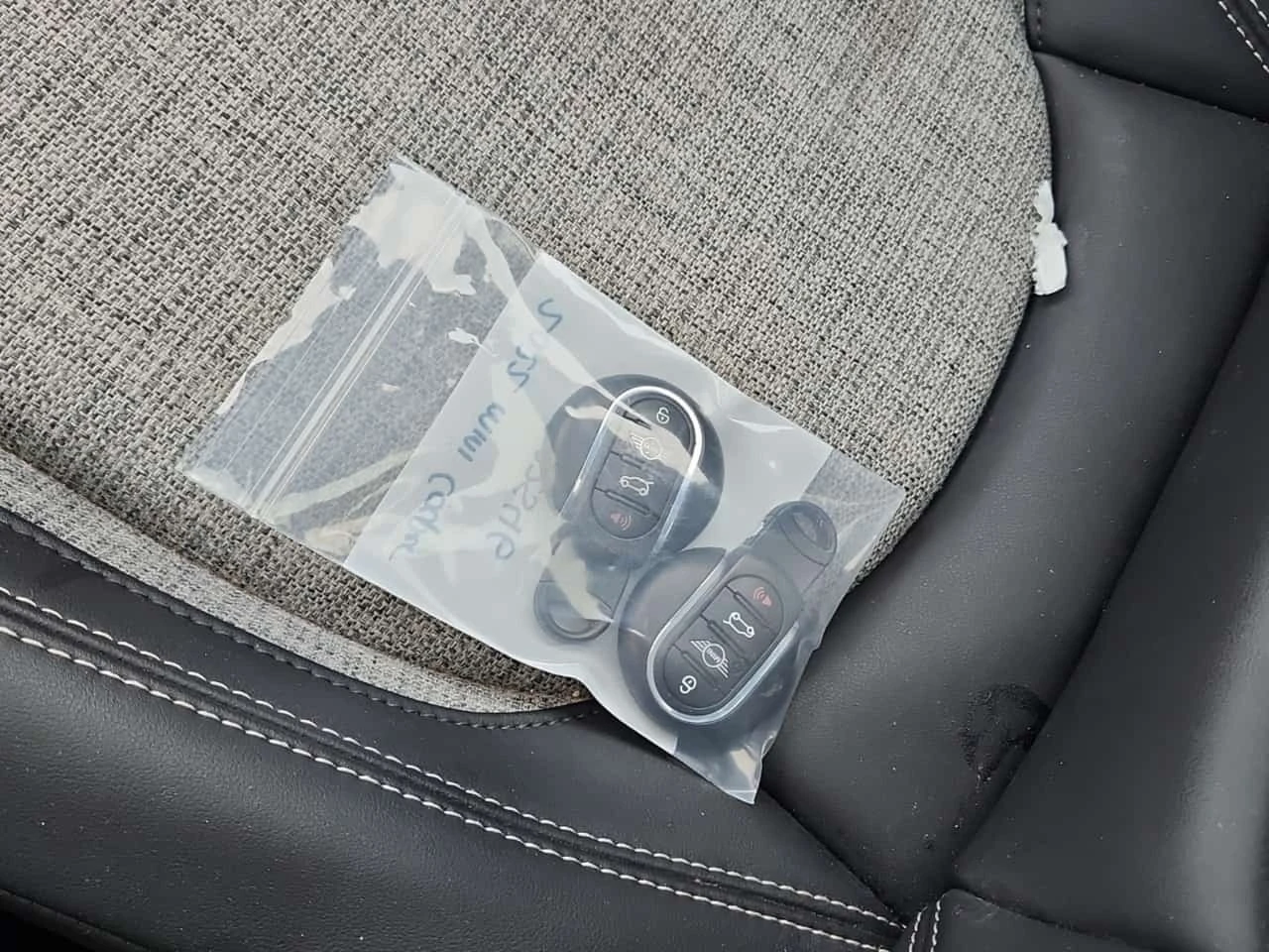 Mini John Cooper Works SE  CARFAX | Mobile.bg � ����������� 8