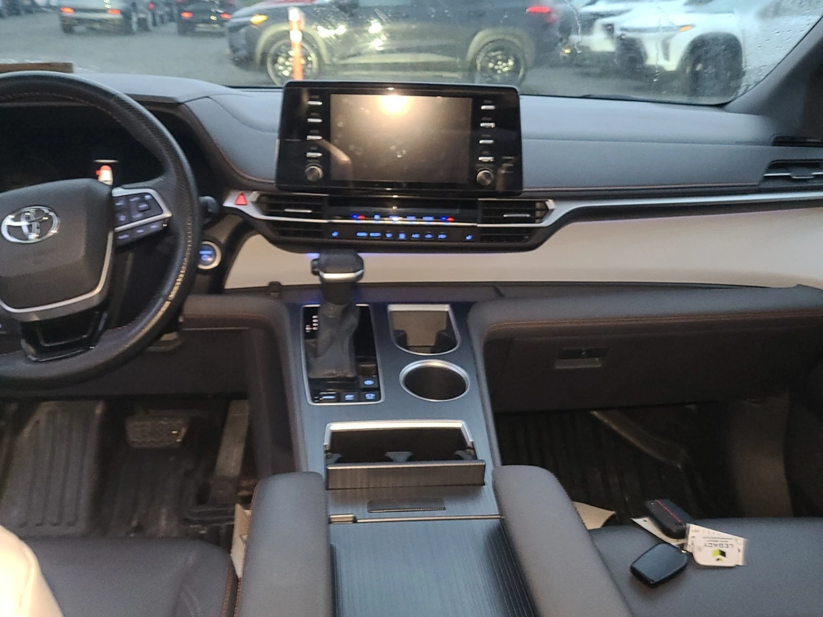 Toyota Sienna AWD* �������* �����. �����* �������*  | Mobile.bg � ����������� 6