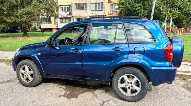 Toyota Rav4 2.0VVTI LPG Ляв волан, снимка 3 - Автомобили и джипове - 47498899